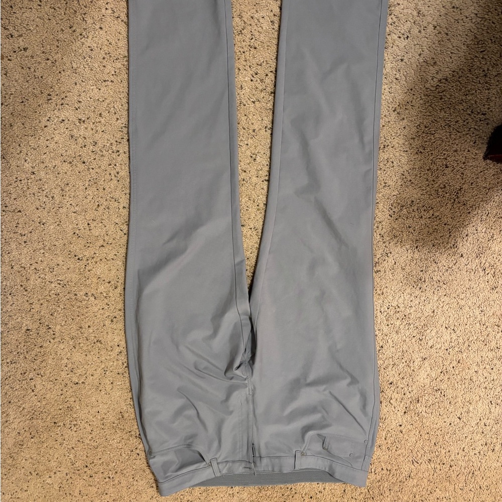 Greg Norman Collection Light Gray Chinos